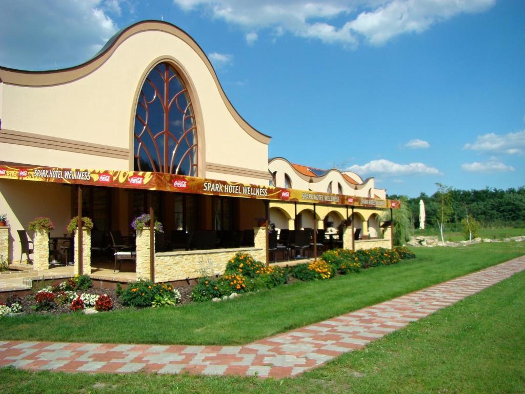 Wellness Hotel Spark Малацки Екстериор снимка