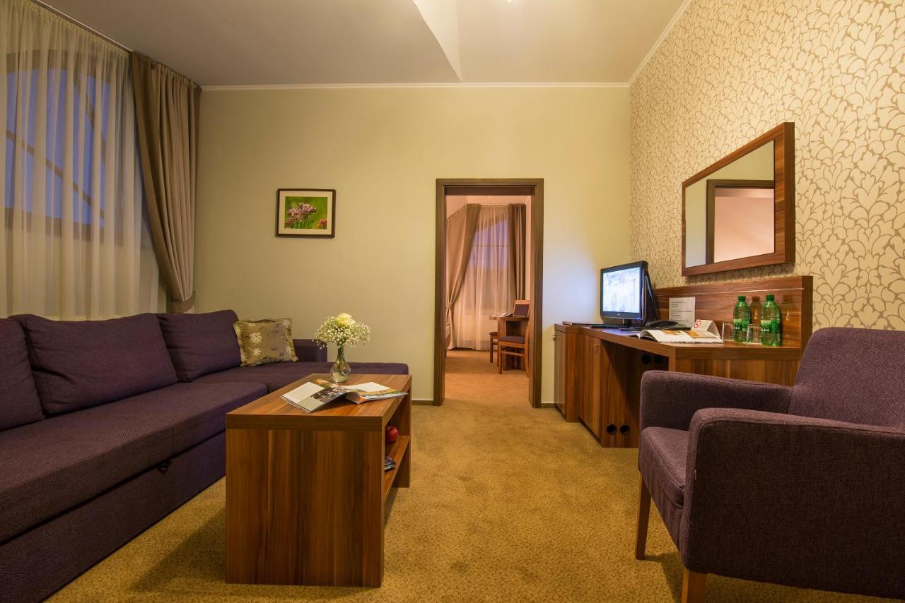 Wellness Hotel Spark Малацки Екстериор снимка